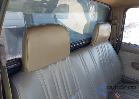 1998 Toyota Tacoma из США, поврежденный, VIN 4TANL42N3WZ071576